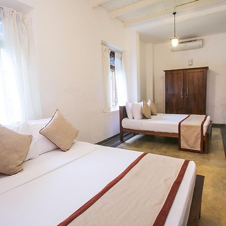 Villa Indrasiriya Ahangama Buitenkant foto