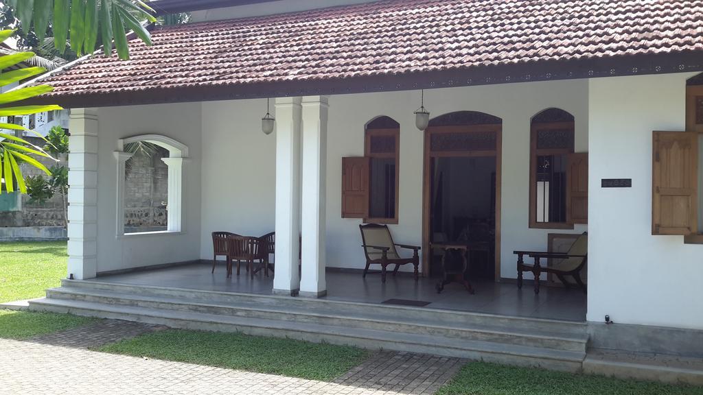 Villa Indrasiriya Ahangama Buitenkant foto