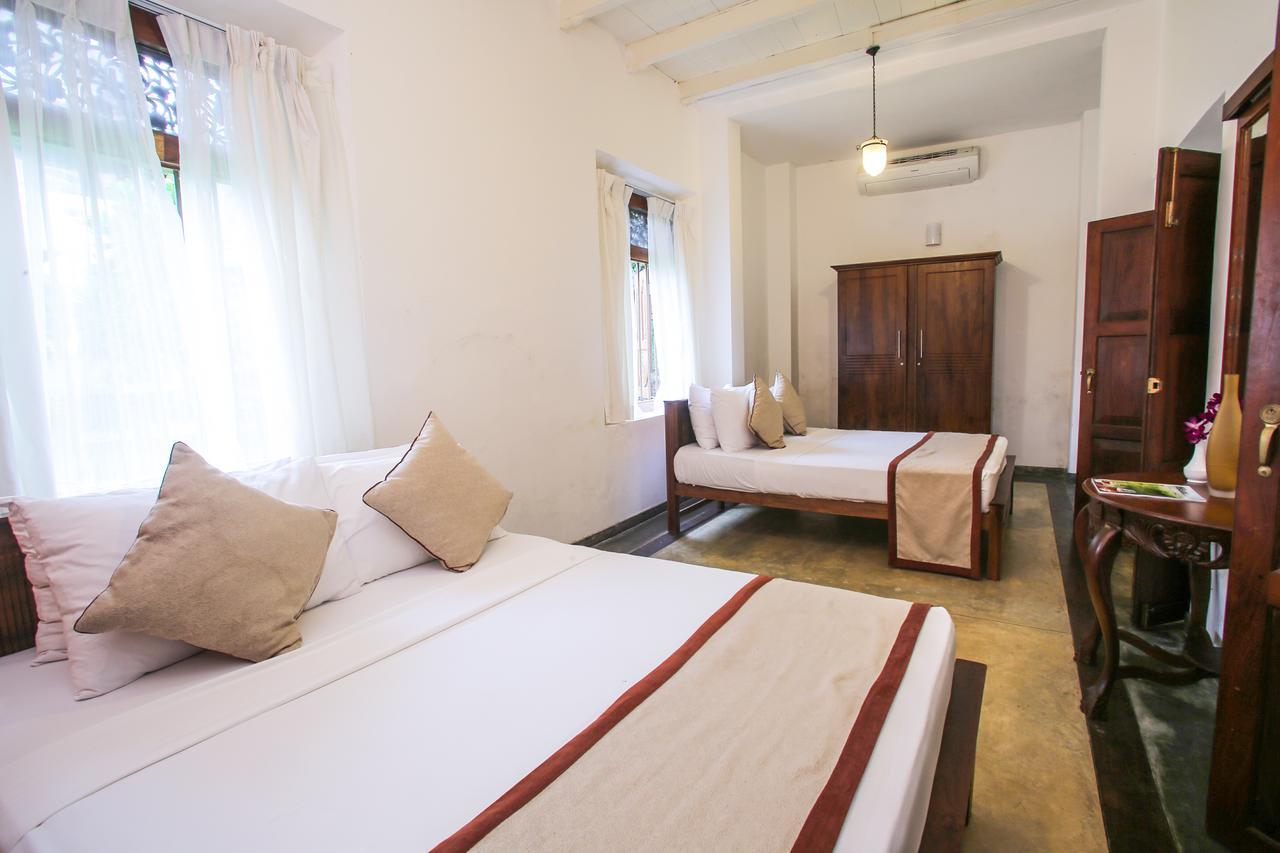 Villa Indrasiriya Ahangama Buitenkant foto